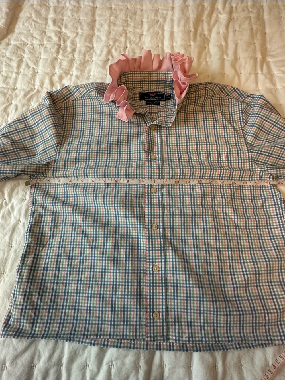 Women - Upcycled (reworked) men’s shirt with ruffled collar - Picture 5 of 7